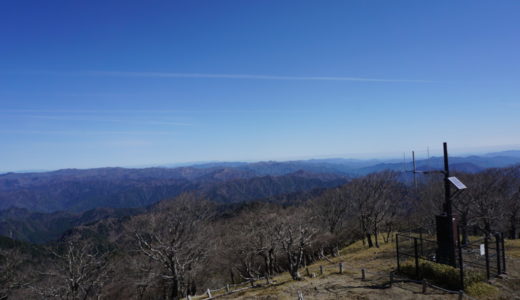 日出ヶ岳山頂東側